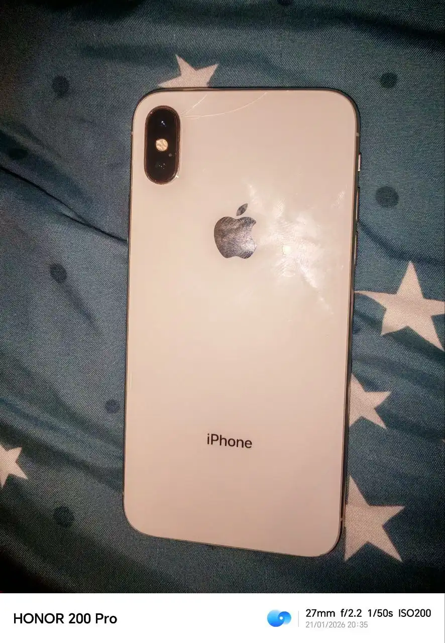 Продажа двух телефонов Honor 200 Pro и iPhone X - Смартфоны (Электроника) в Челябинск