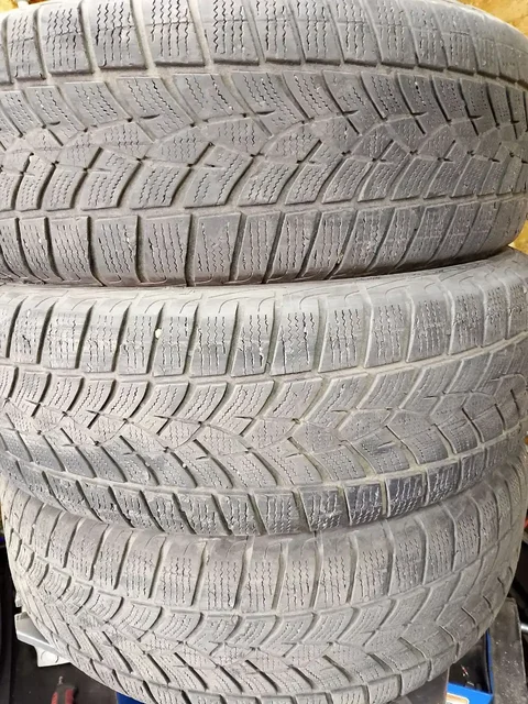 Резина 225/65/17 в хорошем состоянии - Коробки передач в Челябинск