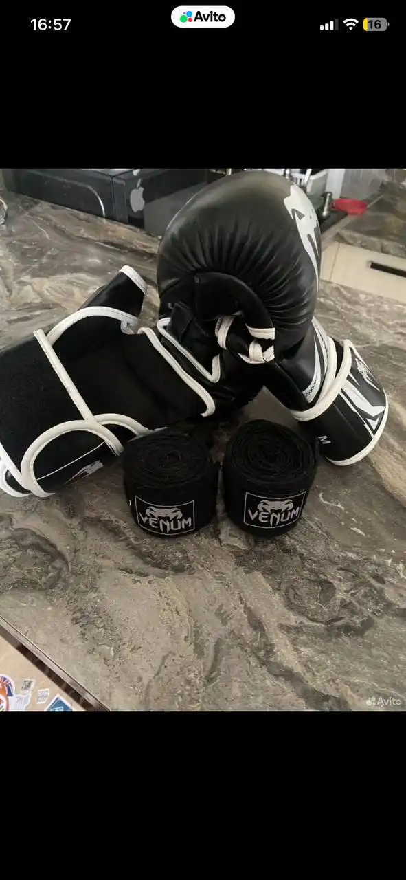 Продам комплектом с подвесом для груши - Спорттовары (Хобби и отдых) в Челябинск