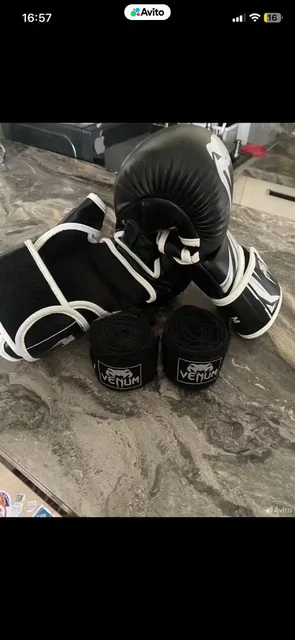 Продам комплектом с подвесом для груши - Сувениры в Челябинск