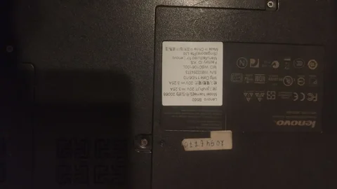 Продам ноутбук на запчасти, не рабочий - VR-очки в Челябинск