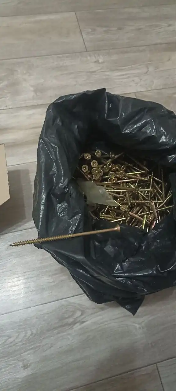 Продажа саморезов и дюбель-гвоздей - Строительные материалы (Барахолка) в Челябинск