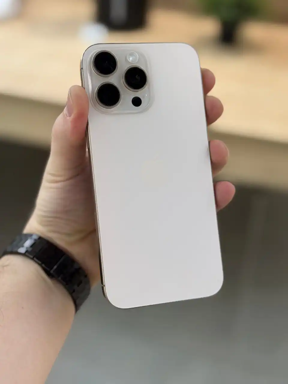 Продажа iPhone 16 Pro Max 256GB Desert Titanium - Телефоны (Электроника) в Челябинск