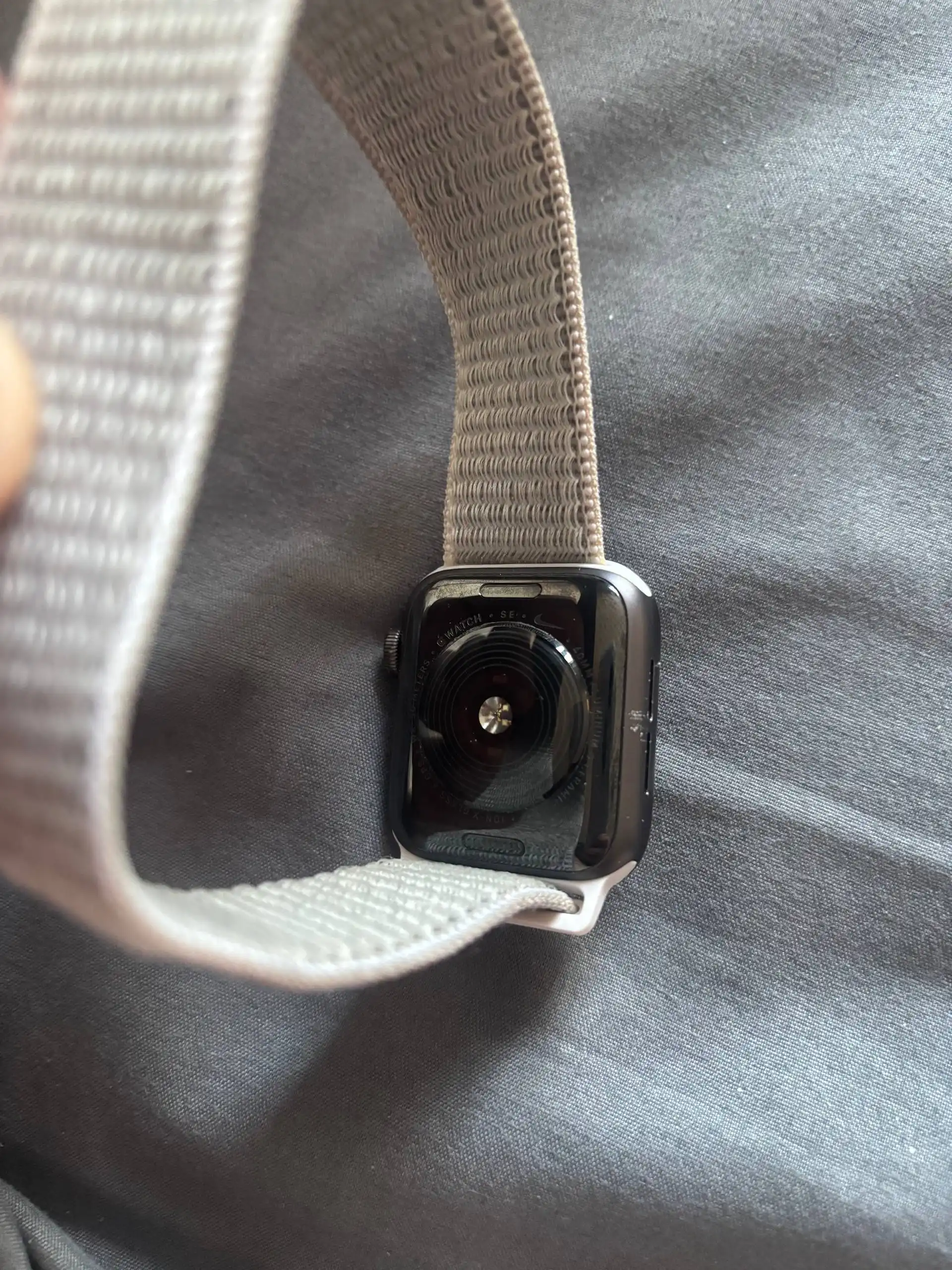 Apple Watch SE 1 Nike 40mm с царапинами - Часы (Электроника) в Челябинск