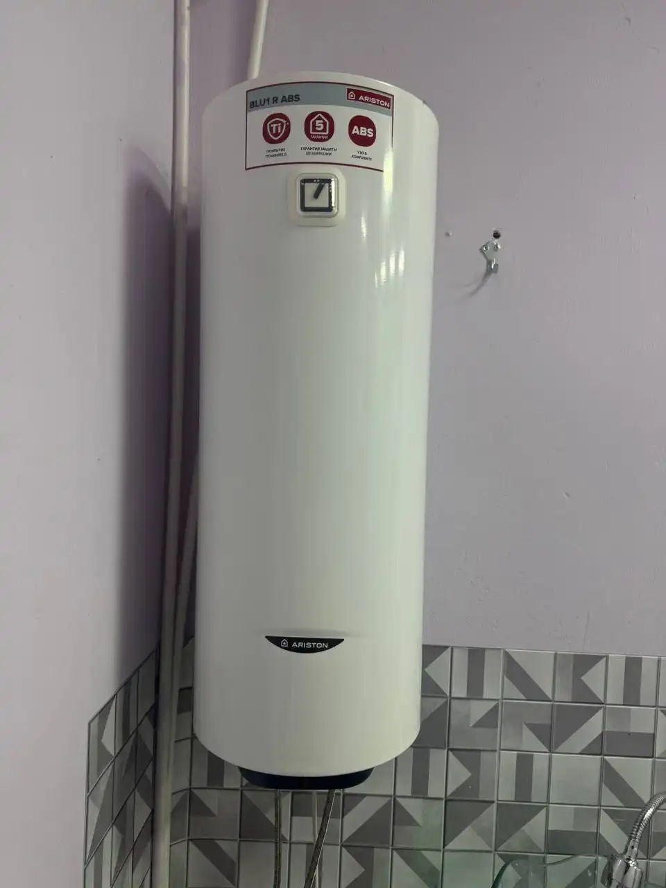 Бойлер Аристон 80 литров - Водонагреватели (Для дома и дачи) в Челябинск