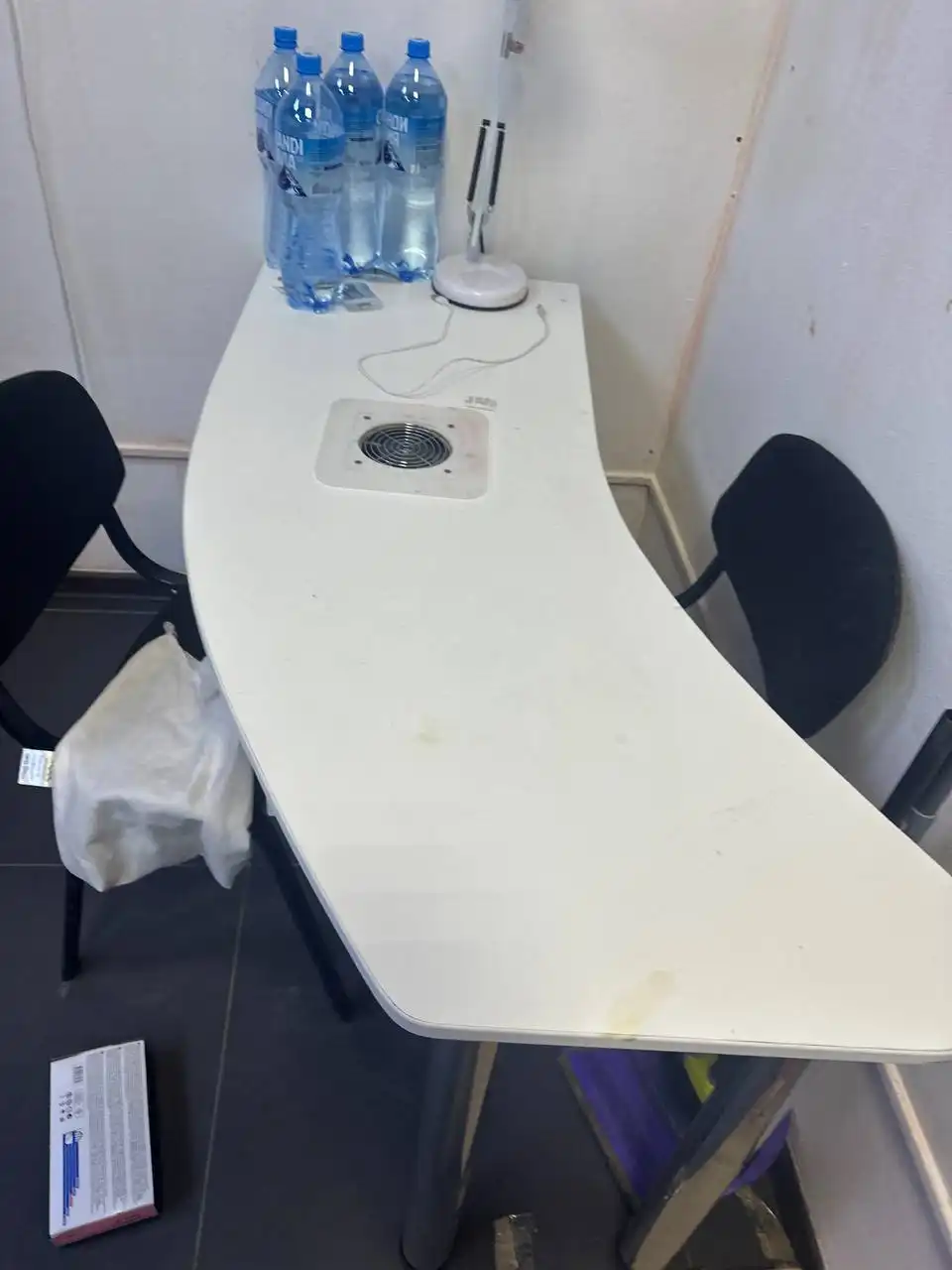 Продажа двух столов - Мебель (Барахолка) в Челябинск