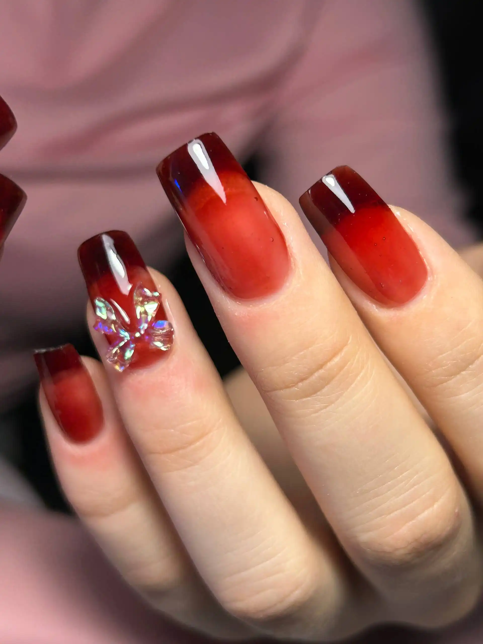 Услуги маникюра и ухода - Маникюр (Услуги) в Челябинск