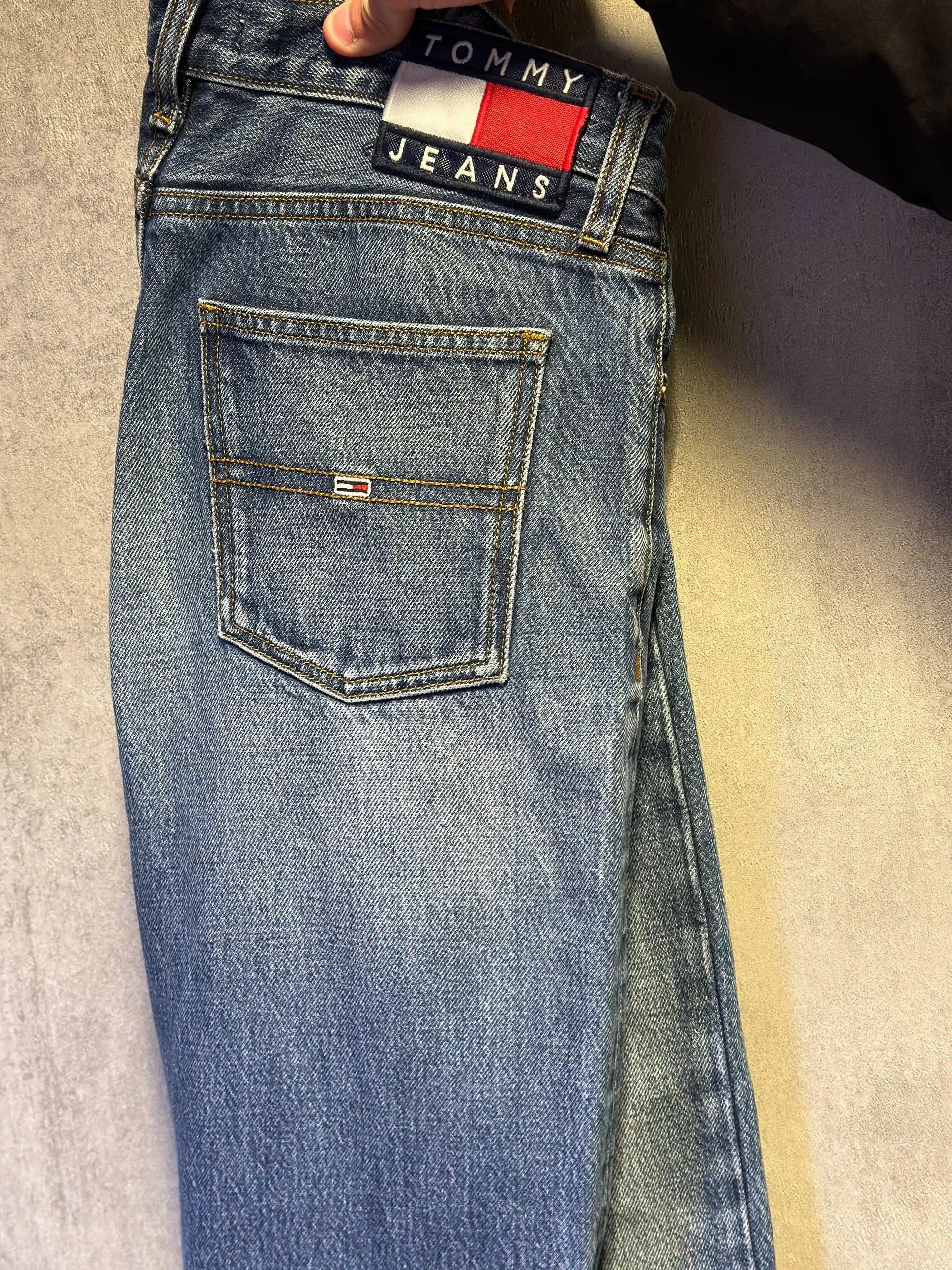 Продам джинсы Tommy Jeans оригинал - Джинсы (Одежда) в Челябинск