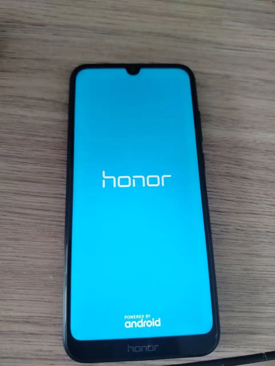 Продам Honor 8 на запчасти - Смартфоны и телефоны (Электроника) в Челябинск