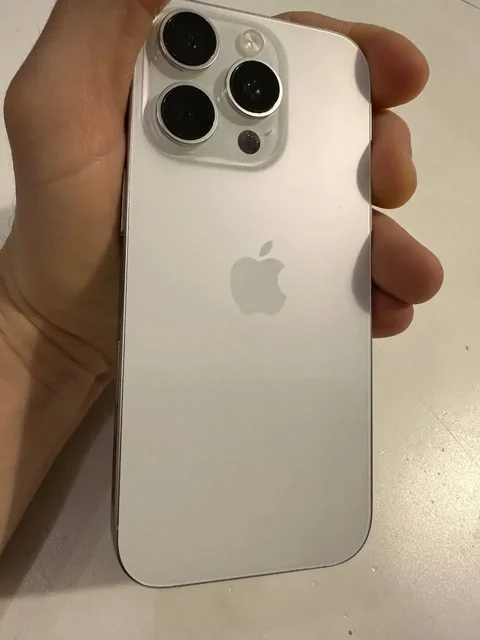 iPhone 16 Pro 128GB eSIM Белый - Экраны в Челябинск