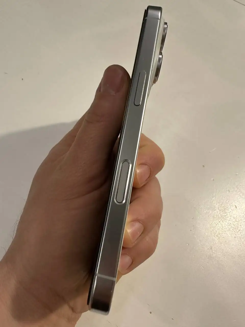 iPhone 16 Pro 128GB eSIM Белый - Смартфоны и телефоны (Электроника) в Челябинск