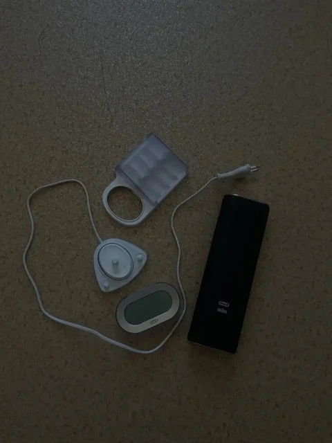 Oral-B Genius 9000 электрическая зубная щетка - Электроника в Челябинск