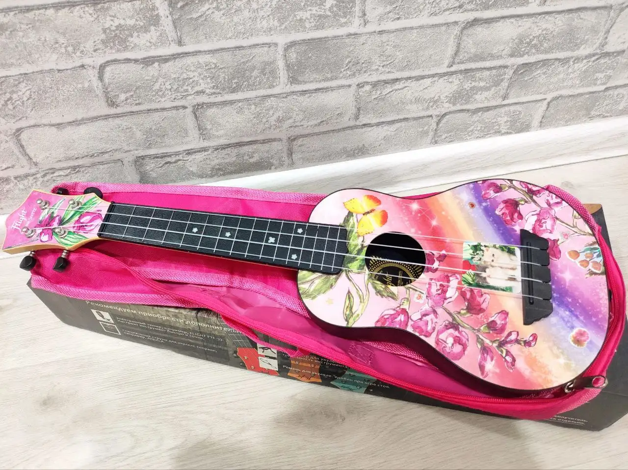 Продажа укулеле Flight TUS - Alyona Shvetz в чехле и коробке - Музыкальные инструменты (Хобби и отдых) в Челябинск