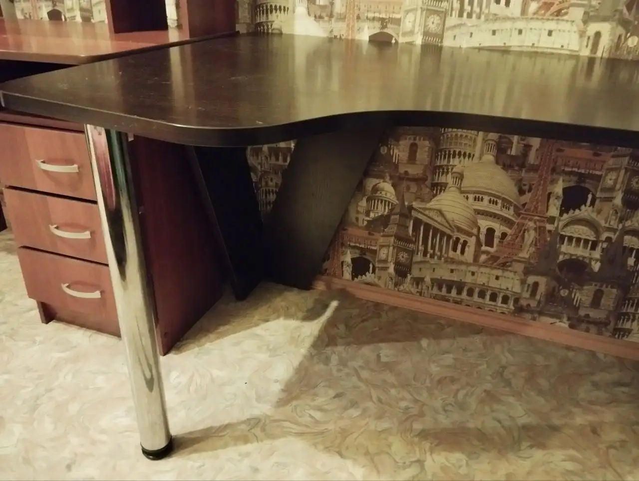 Компьютерный стол КСТ-116 в хорошем состоянии - Мебель (Для дома и дачи) в Челябинск