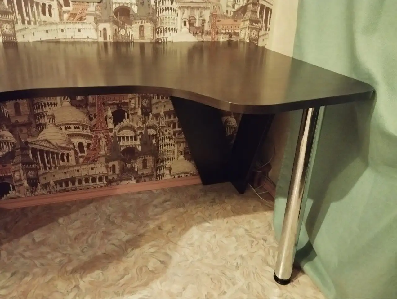 Компьютерный стол КСТ-116 в хорошем состоянии - Мебель (Для дома и дачи) в Челябинск