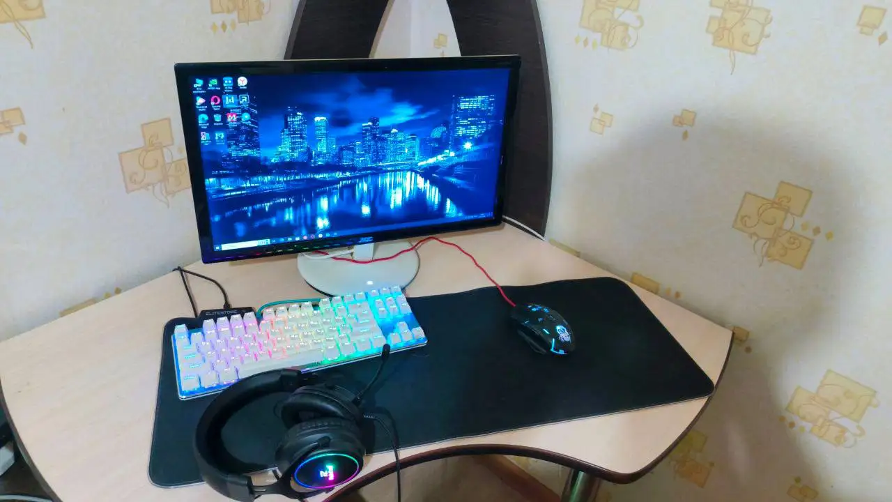 Механическая клавиатура и наушники - Компьютерная периферия (Электроника) в Челябинск