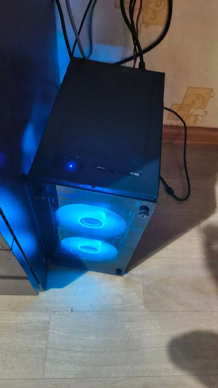 Механическая клавиатура и наушники - Компьютерная периферия (Электроника) в Челябинск