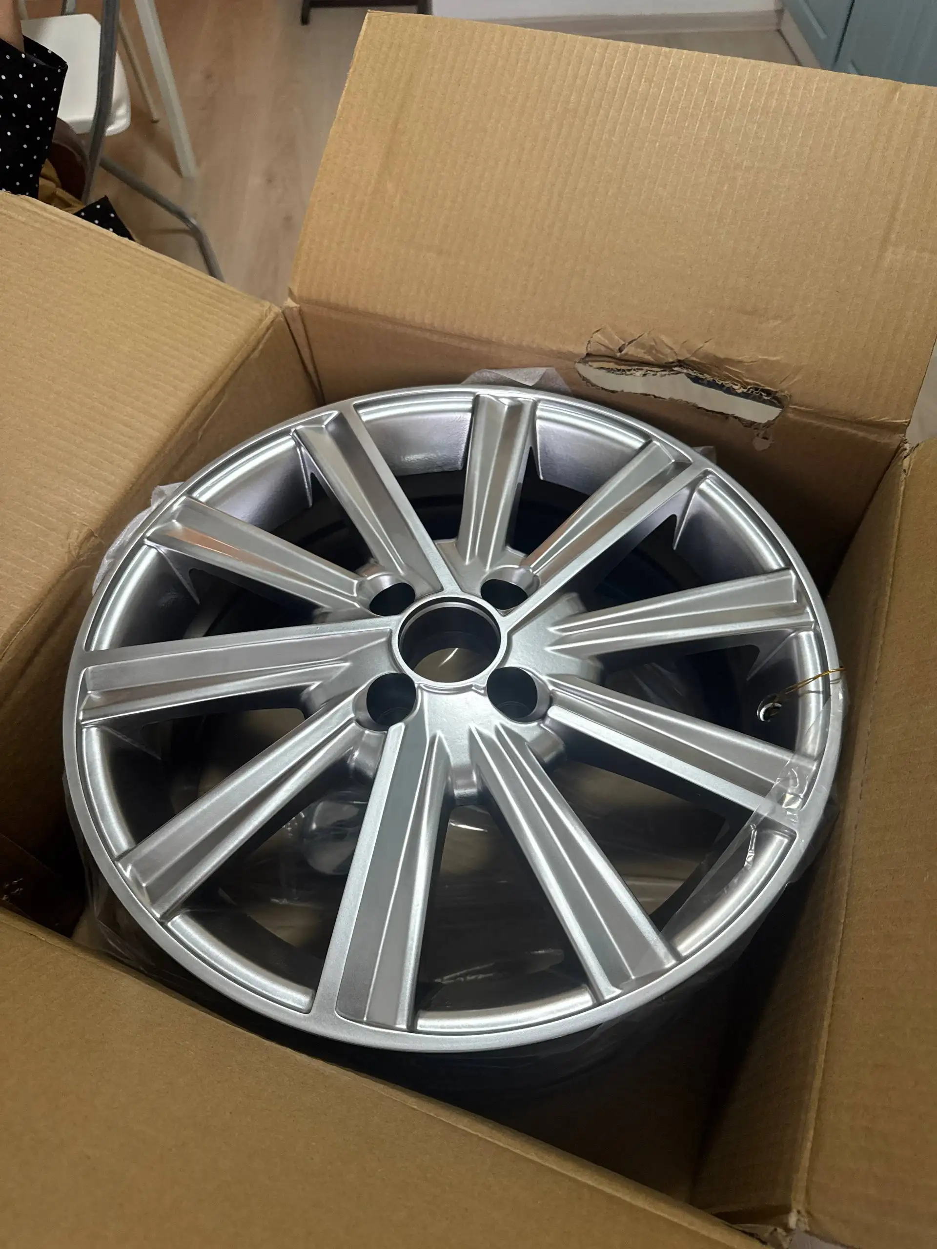 Продажа новых дисков Камрики 16R 4x98 на Ладу - Диски (Запчасти) в Челябинск