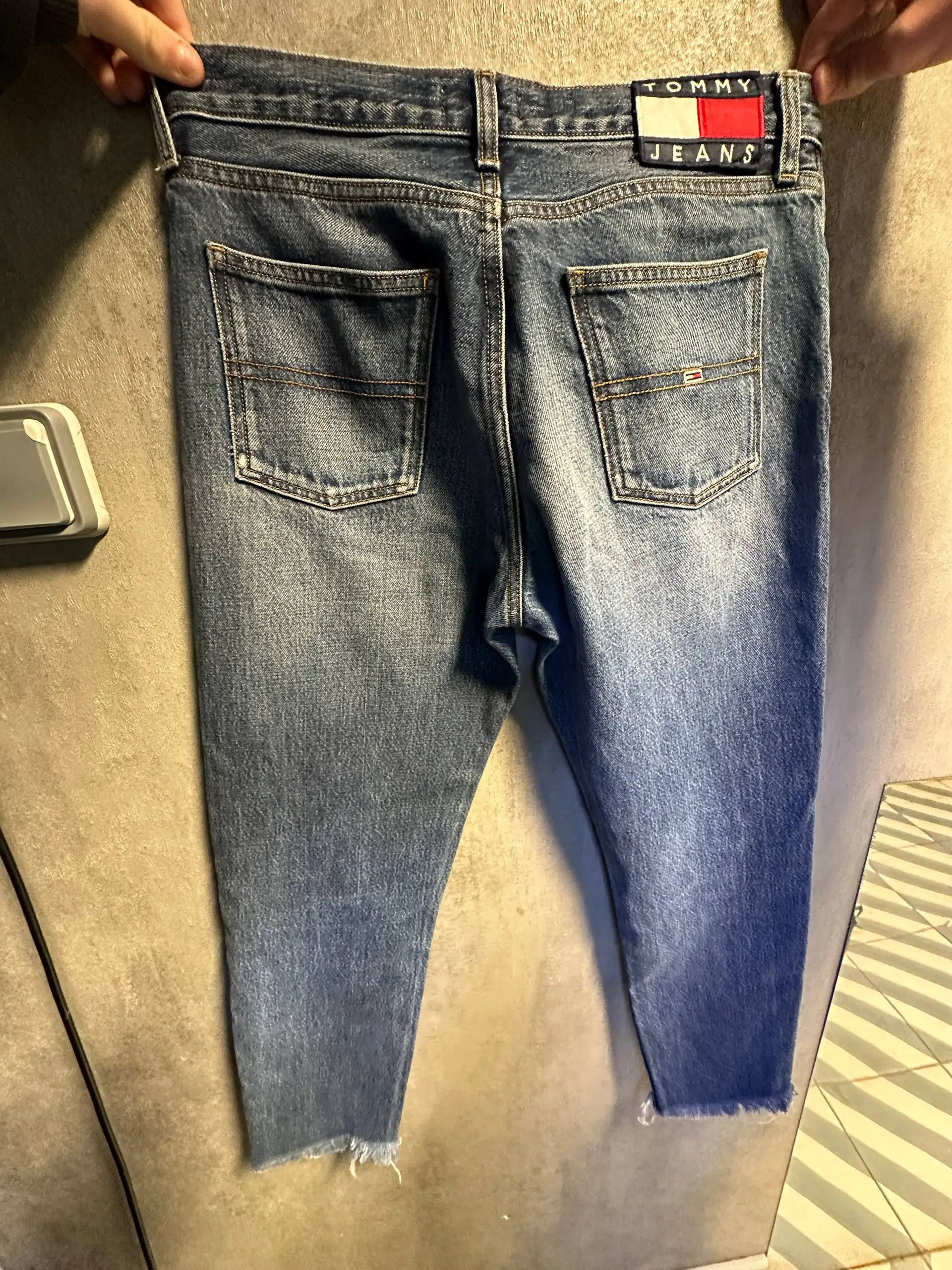 Продажа джинсов Tommy Jeans оригинал - Джинсы (Одежда) в Челябинск