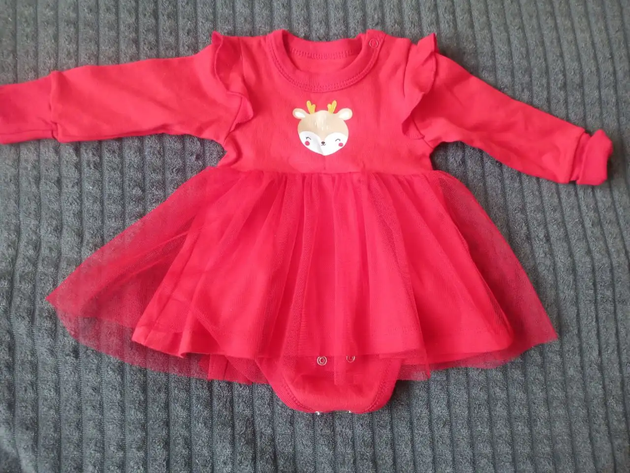 Продам красный костюм для новорожденного - Одежда для новорожденных (Товары для детей) в Челябинск