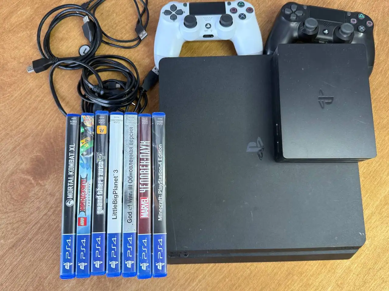 PlayStation 4 с VR очками и играми - Игровые консоли (Электроника) в Челябинск