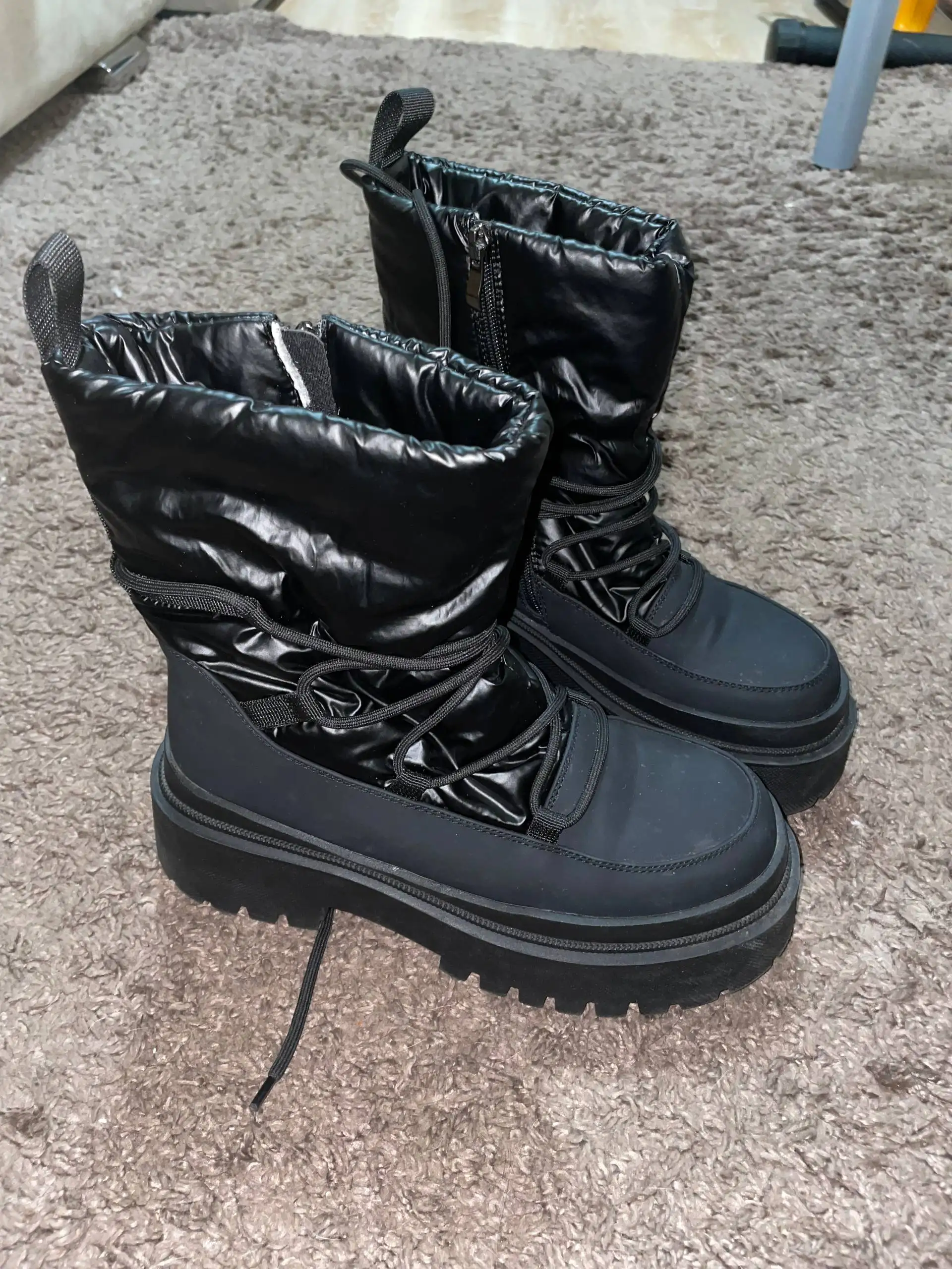 Зимние ботинки 39 размер с овечьей шерстью - Обувь (Одежда) в Челябинск