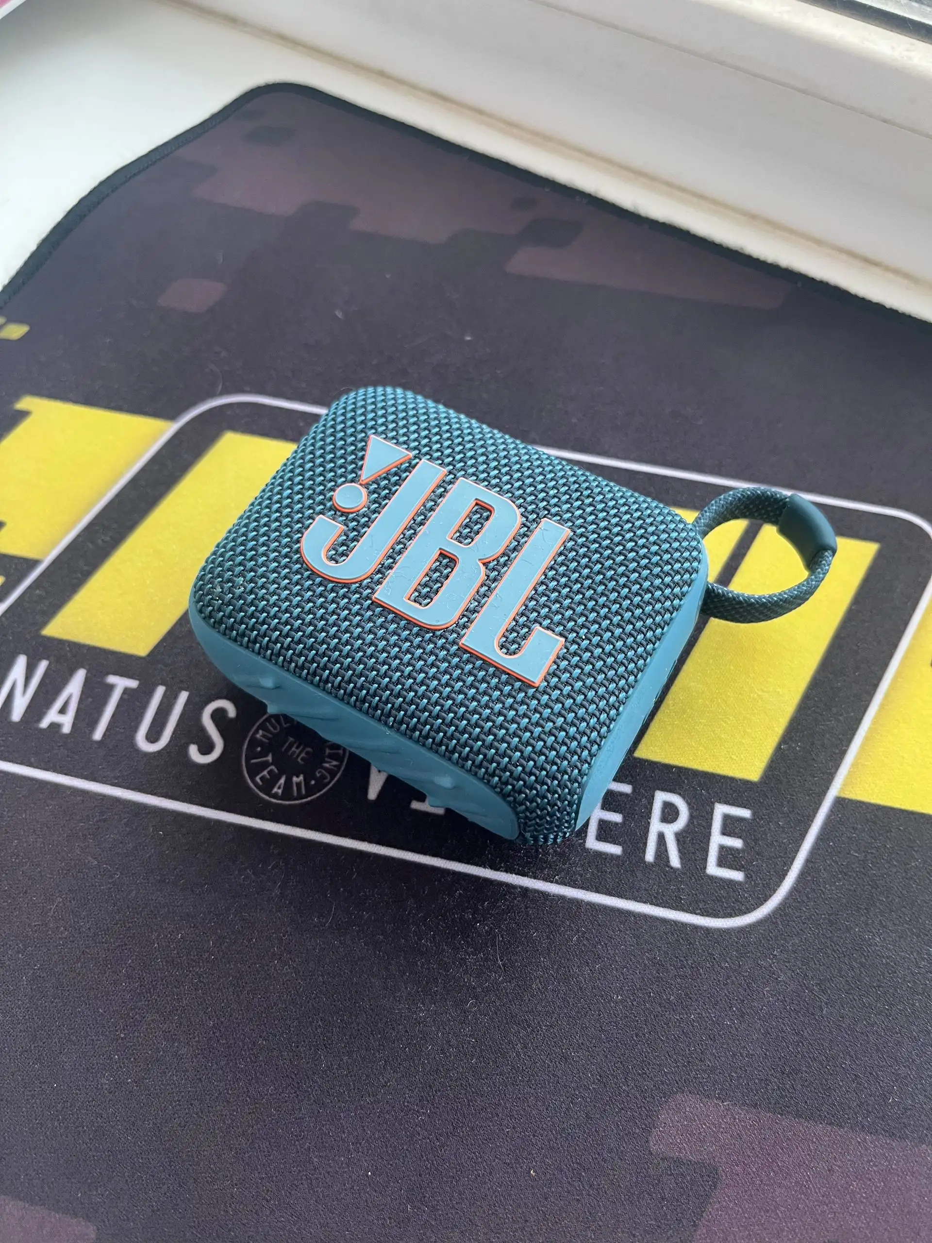 Продам графический планшет и колонку JBL GO4 - Электроника в Челябинск