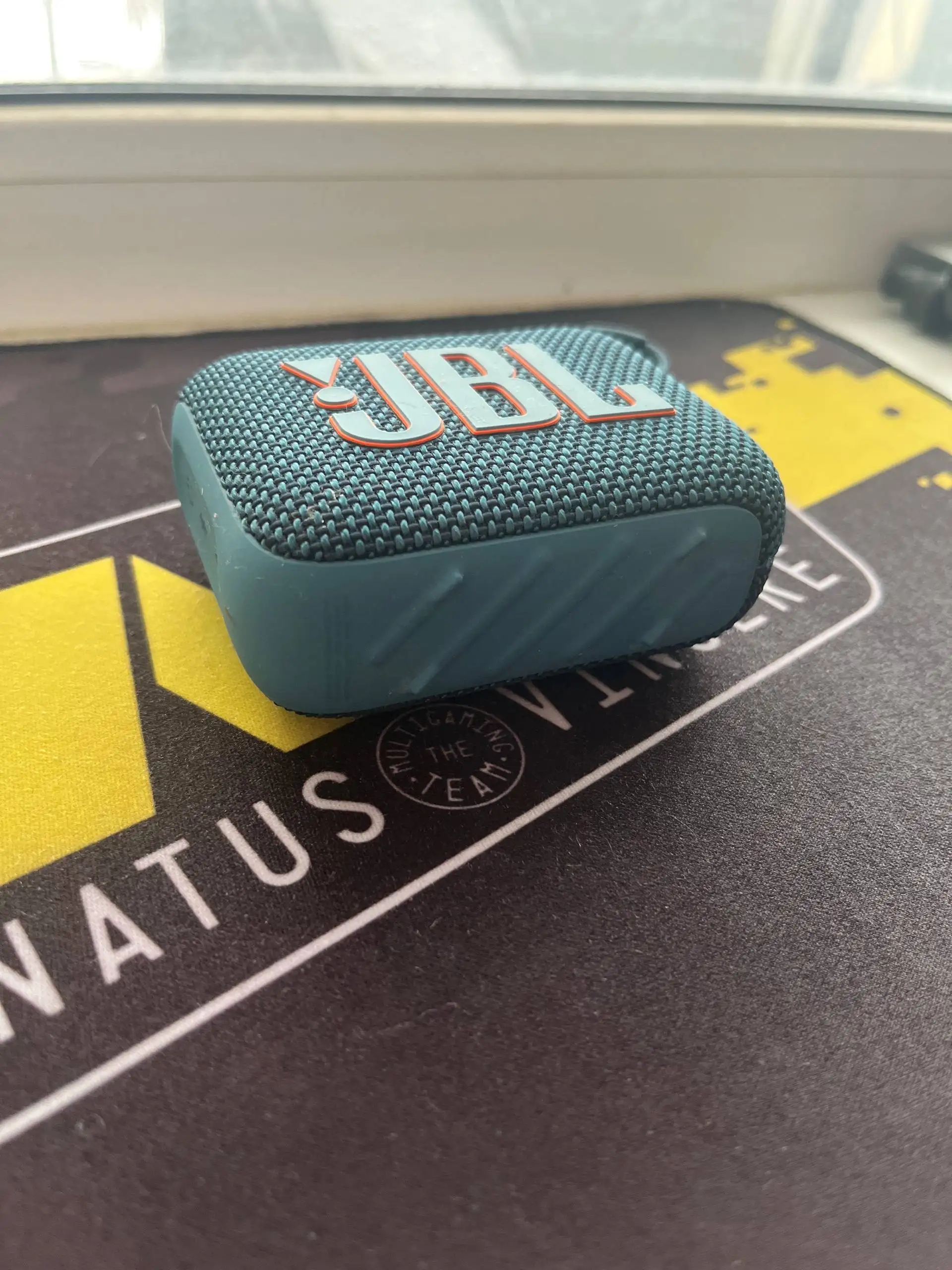 Продам графический планшет и колонку JBL GO4 - Электроника в Челябинск