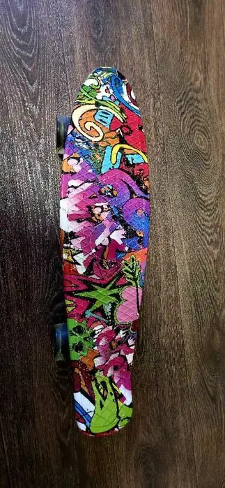 Отдам детский пениборд со светящимися колесами - Детский транспорт (Барахолка) в Челябинск