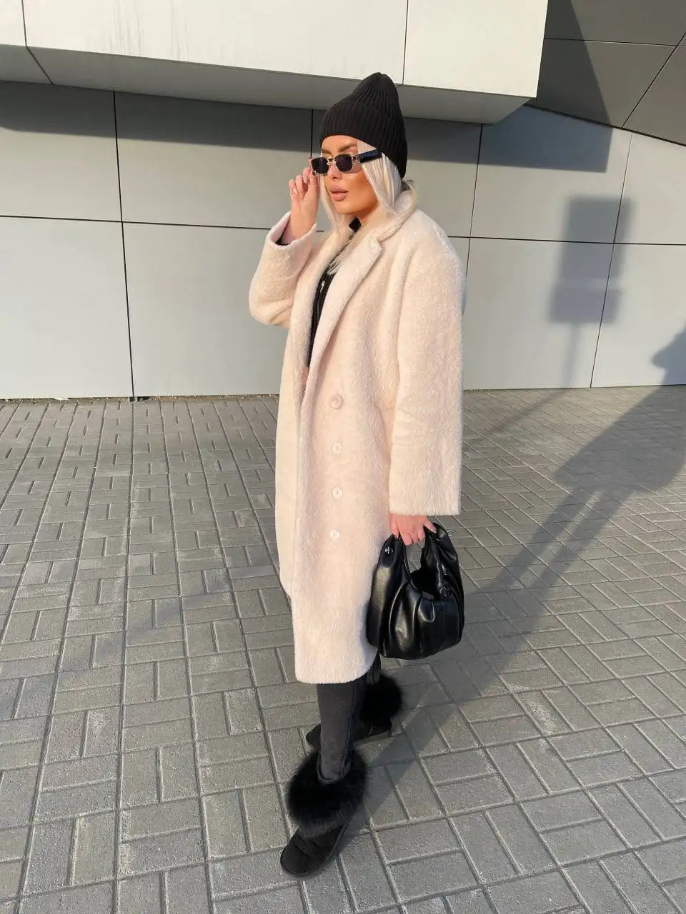 Шикарная шуба молочного цвета - Верхняя одежда (Одежда) в Челябинск