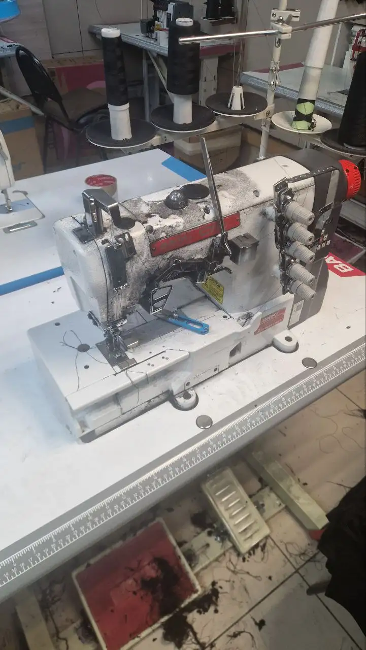 Продам машинки, оверлок и распошивалку - Швейное оборудование (Барахолка) в Челябинск