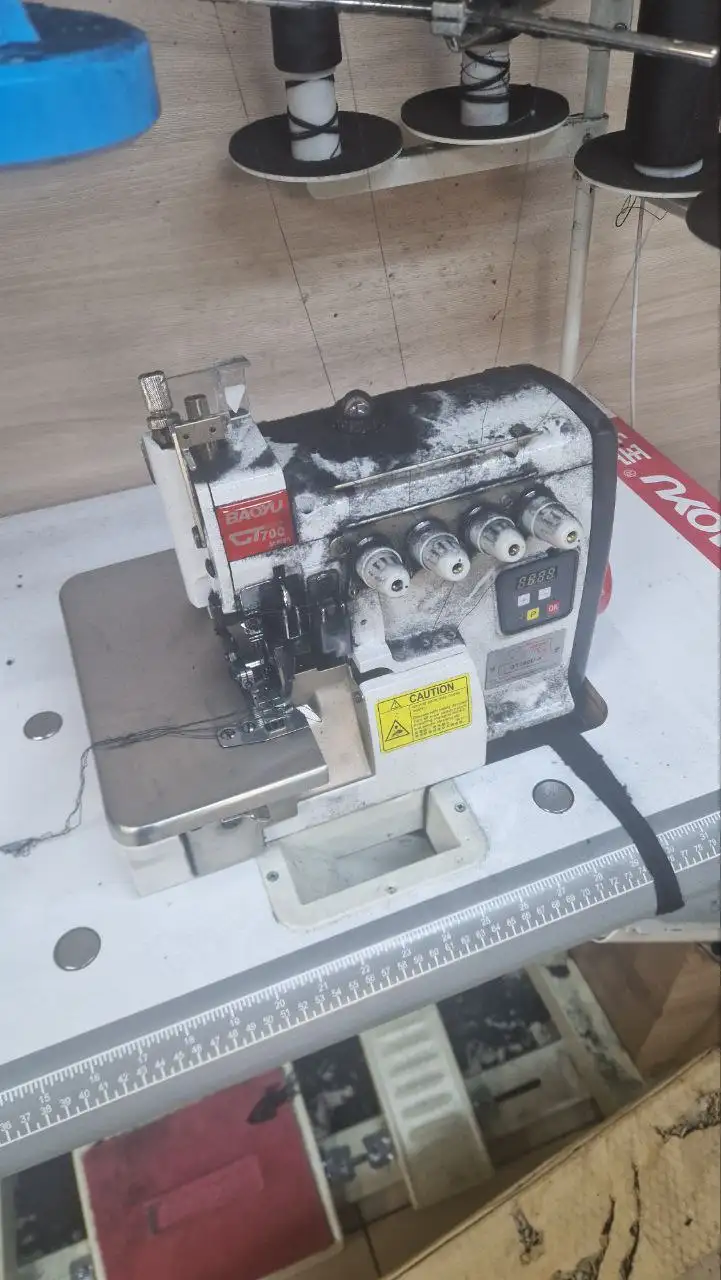 Продам машинки, оверлок и распошивалку - Швейное оборудование (Барахолка) в Челябинск