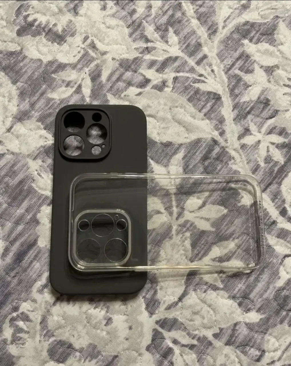 Iphone 15 pro в идеальном состоянии - Смартфоны (Электроника) в Челябинск