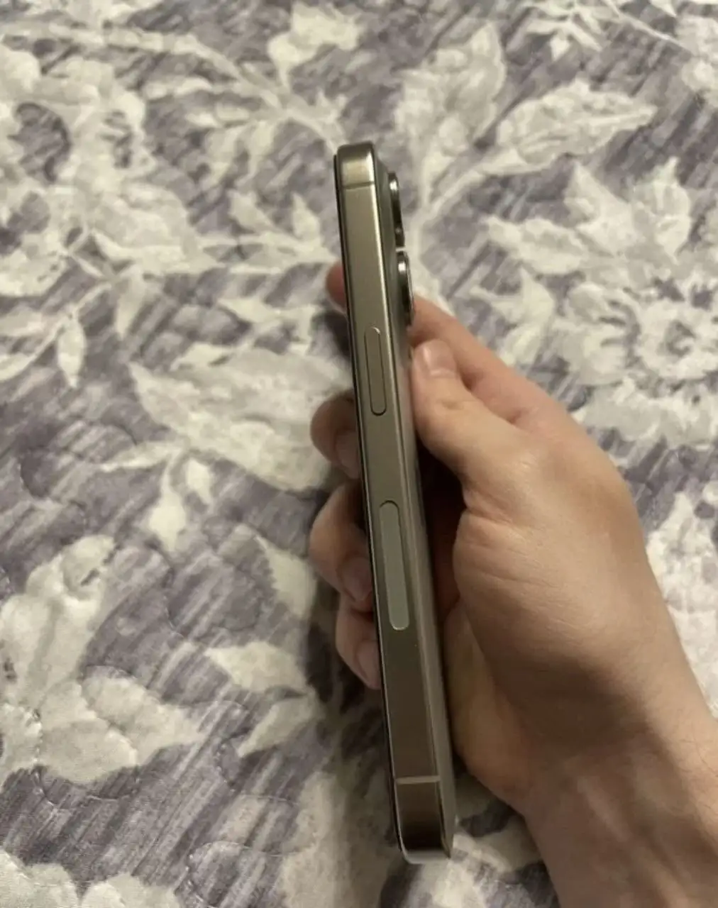 Iphone 15 pro в идеальном состоянии - Смартфоны (Электроника) в Челябинск