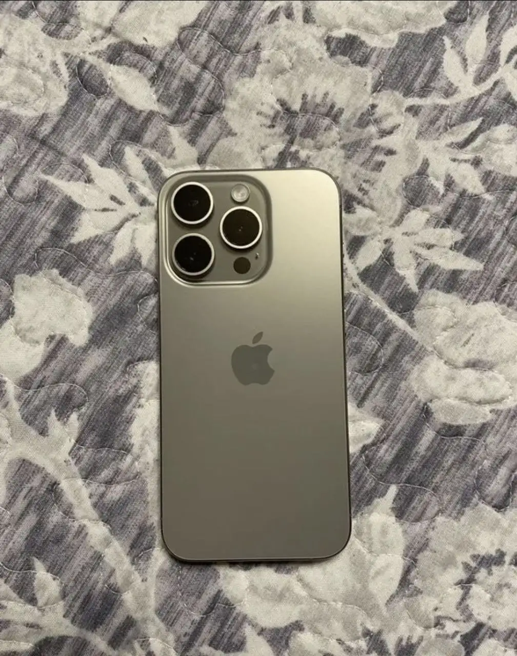 Iphone 15 pro в идеальном состоянии - Смартфоны (Электроника) в Челябинск