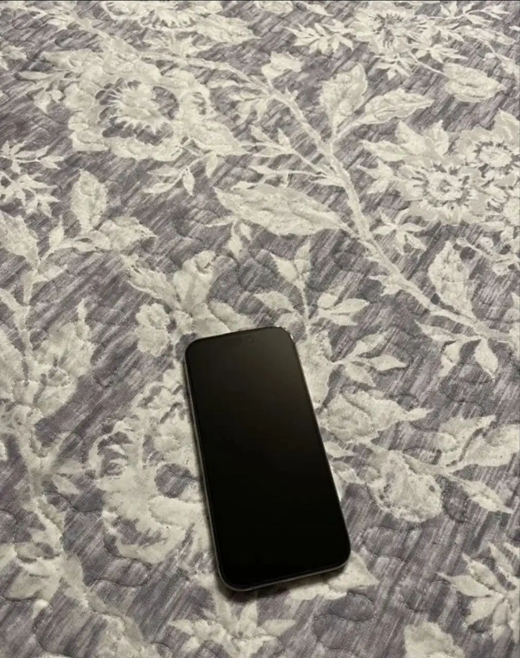 Iphone 15 pro в идеальном состоянии - Смартфоны (Электроника) в Челябинск