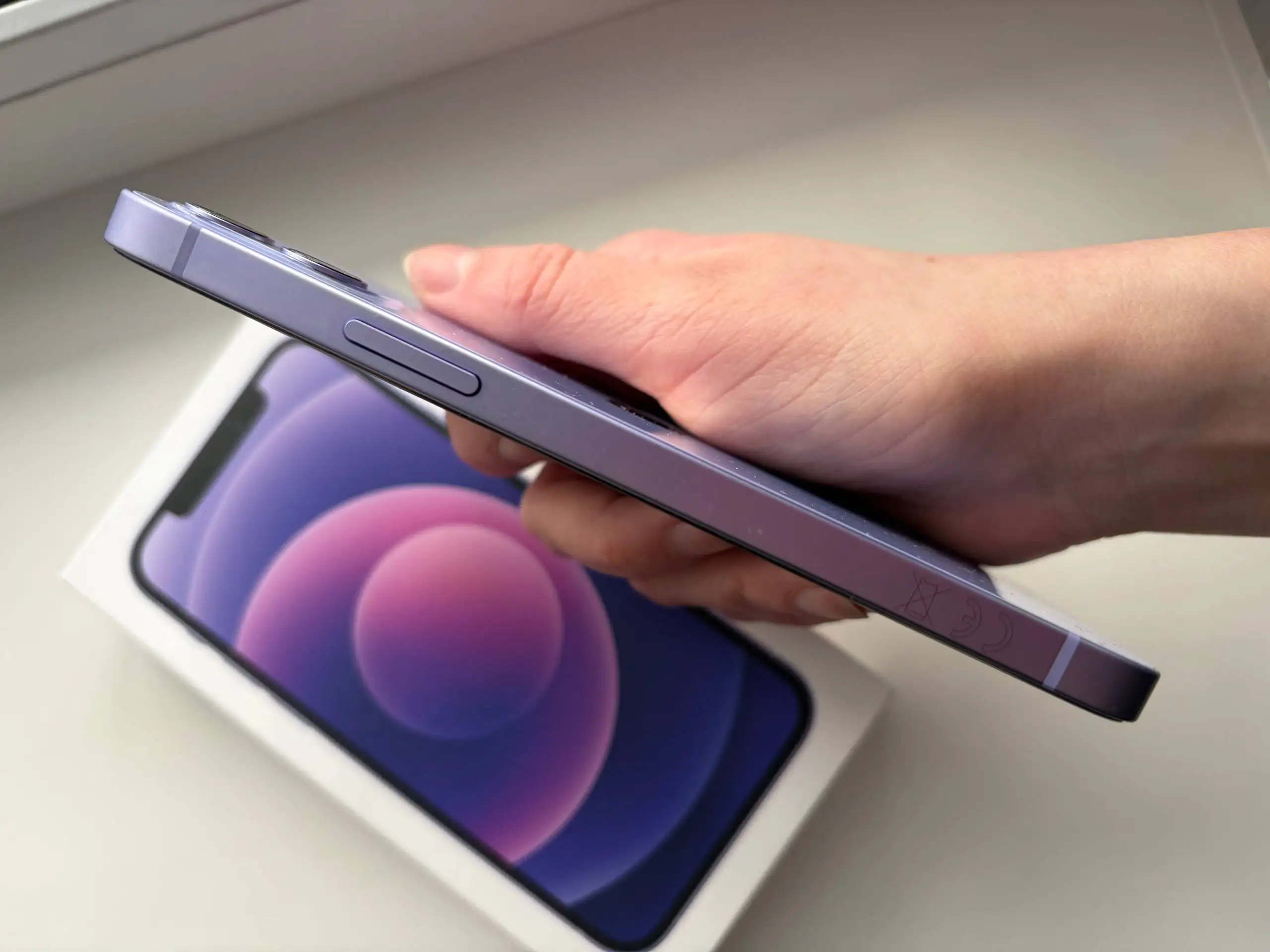 Продам IPhone 12 128Гб в отличном состоянии - Смартфоны (Электроника) в Челябинск