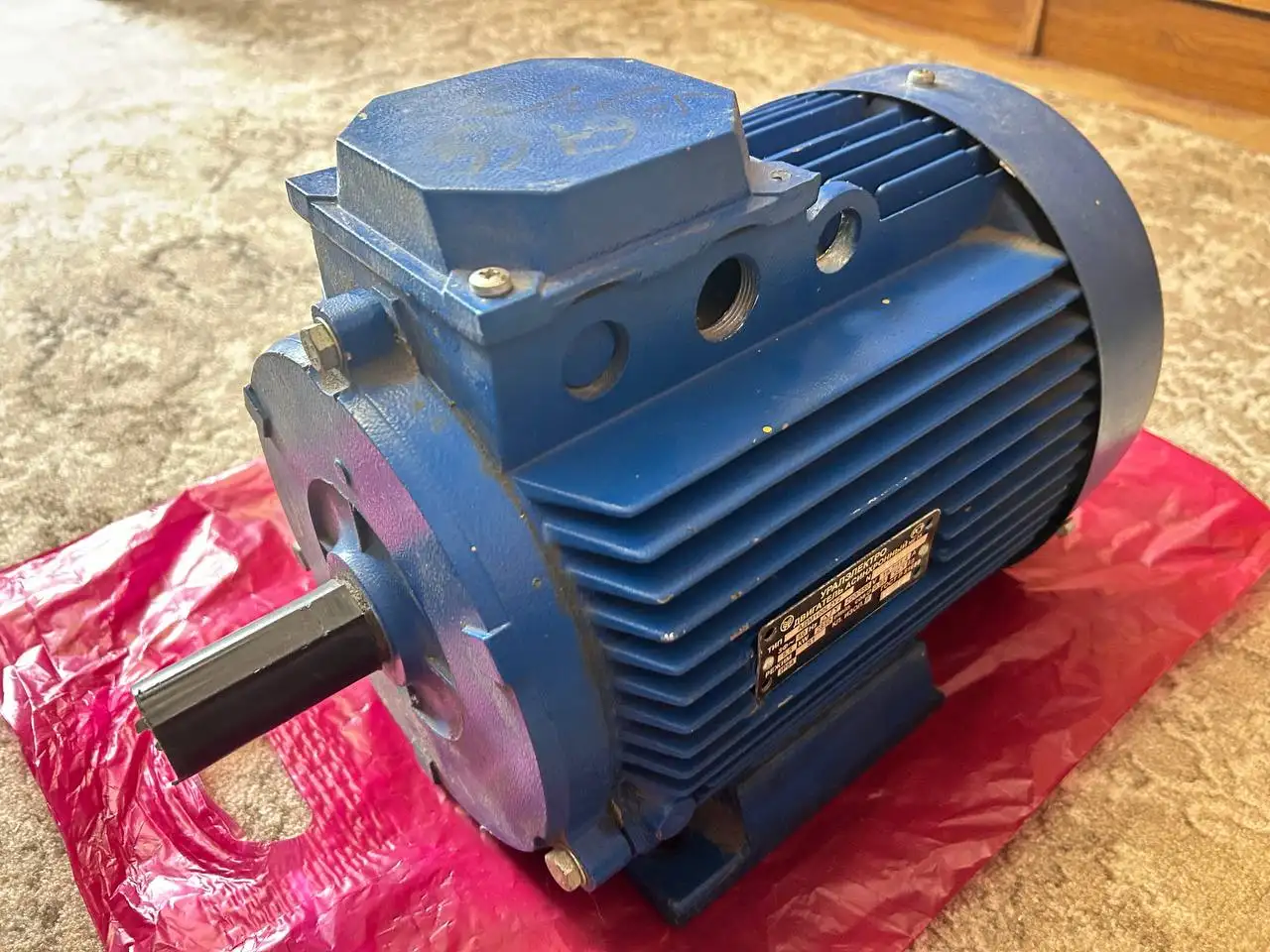 Товар в рабочем состоянии со сломанной лапкой - Барахолка в Челябинск