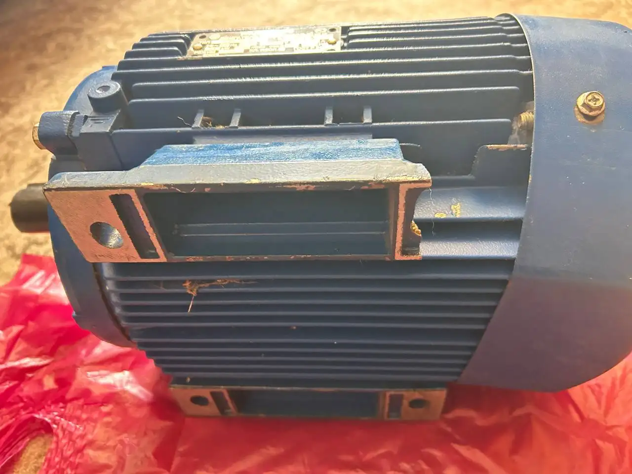 Товар в рабочем состоянии со сломанной лапкой - Барахолка в Челябинск