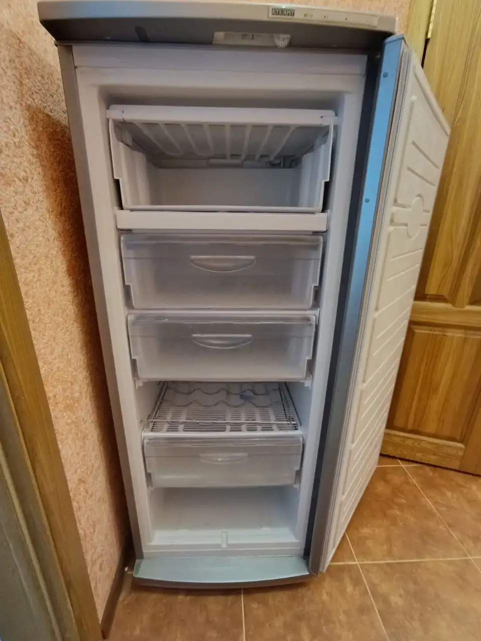 Продам морозильную камеру Atlant б/у - Бытовая техника (Для дома и дачи) в Челябинск