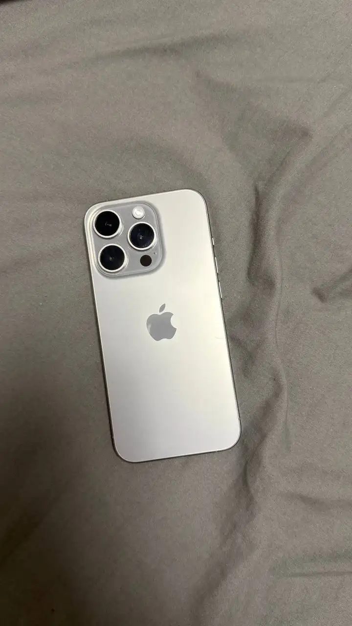 Продам iPhone 15 Pro серый 512гб - Смартфоны (Электроника) в Челябинск