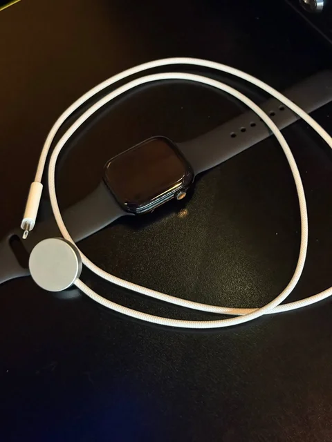 Продам Apple Watch 11 46mm - Фотоаппараты в Челябинск