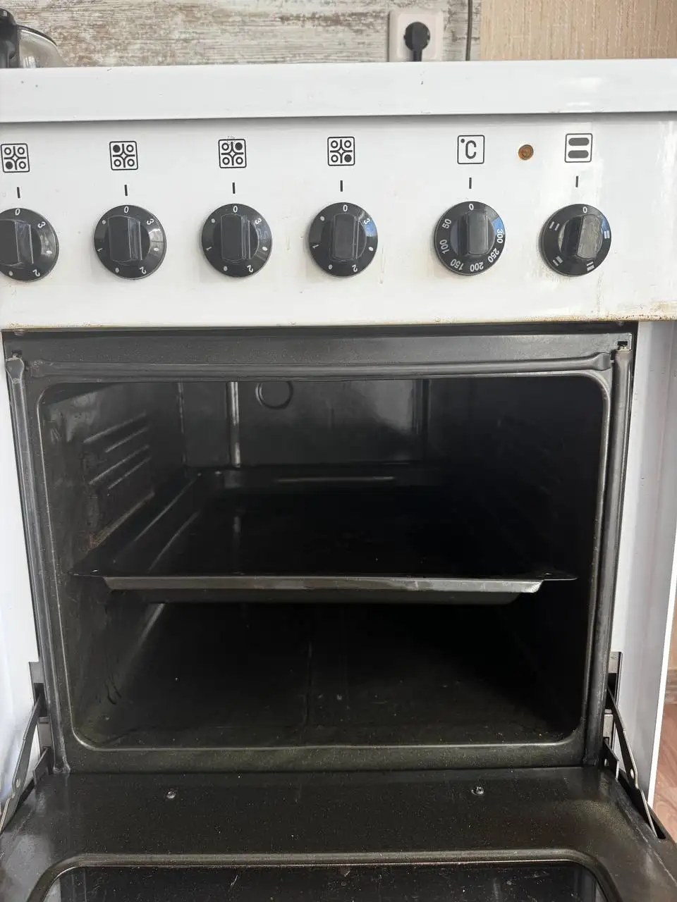 Продам плиту и микроволновку в отличном состоянии - Бытовая техника (Для дома и дачи) в Челябинск