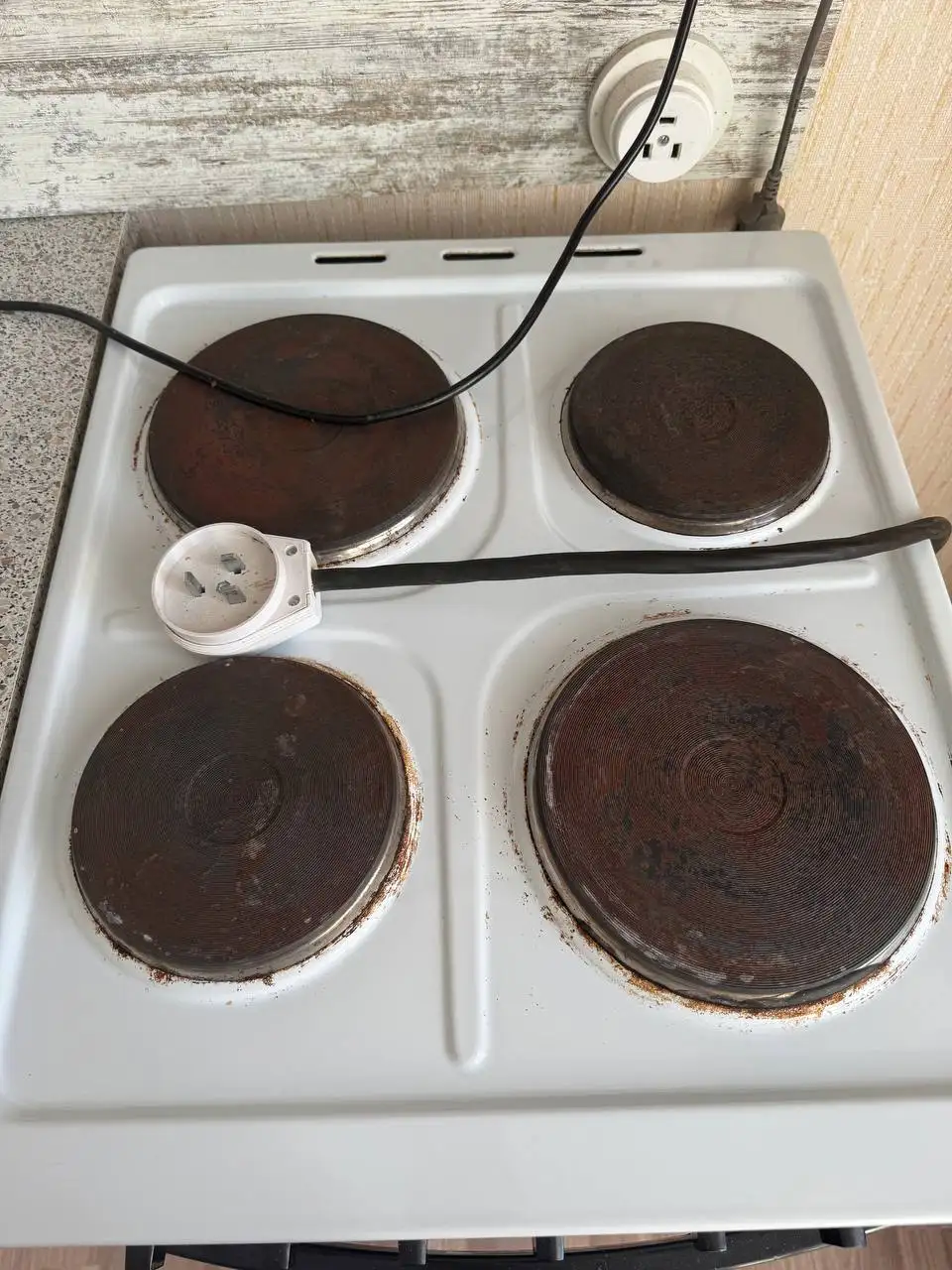 Продам плиту и микроволновку в отличном состоянии - Бытовая техника (Для дома и дачи) в Челябинск