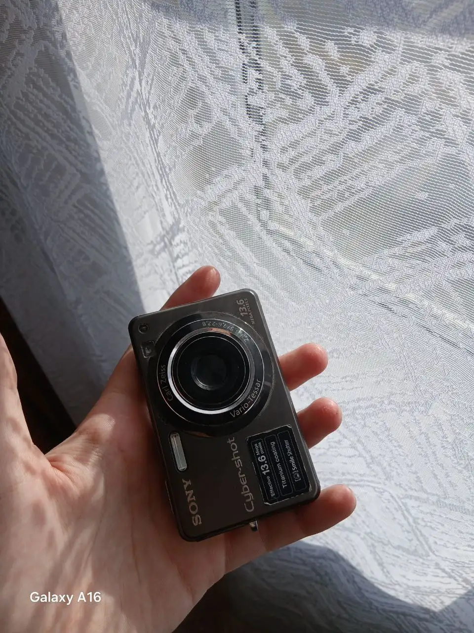 Камера Sony без зарядки в идеальном состоянии - Фотоаппараты (Электроника) в Челябинск