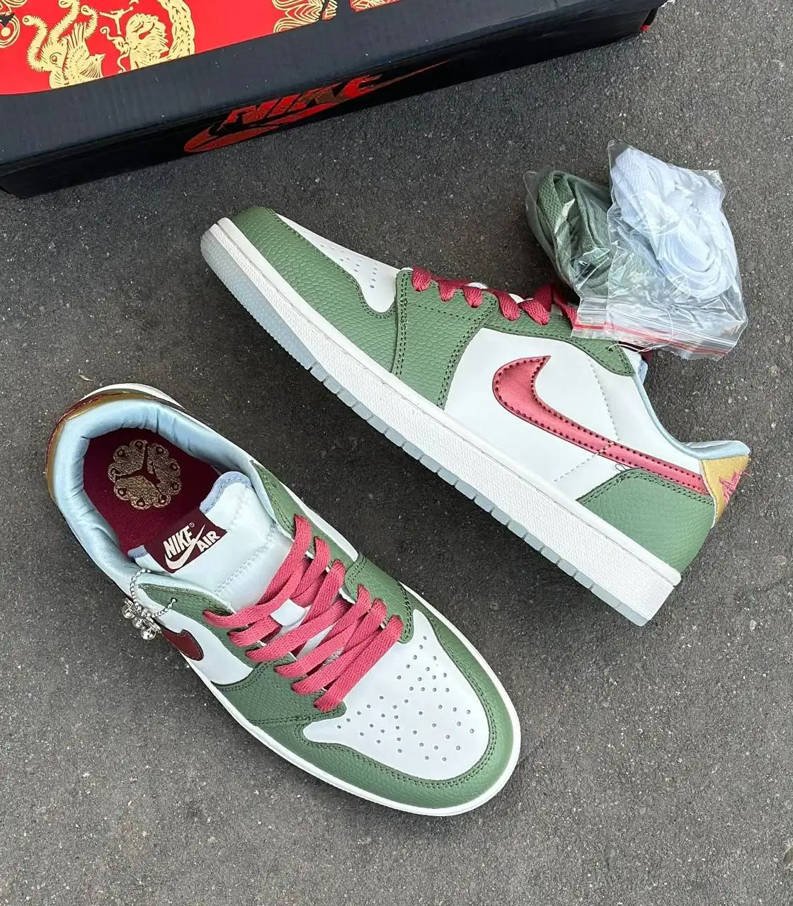 Продам кроссовки мужские Nike 42 размера - Обувь (Одежда) в Челябинск