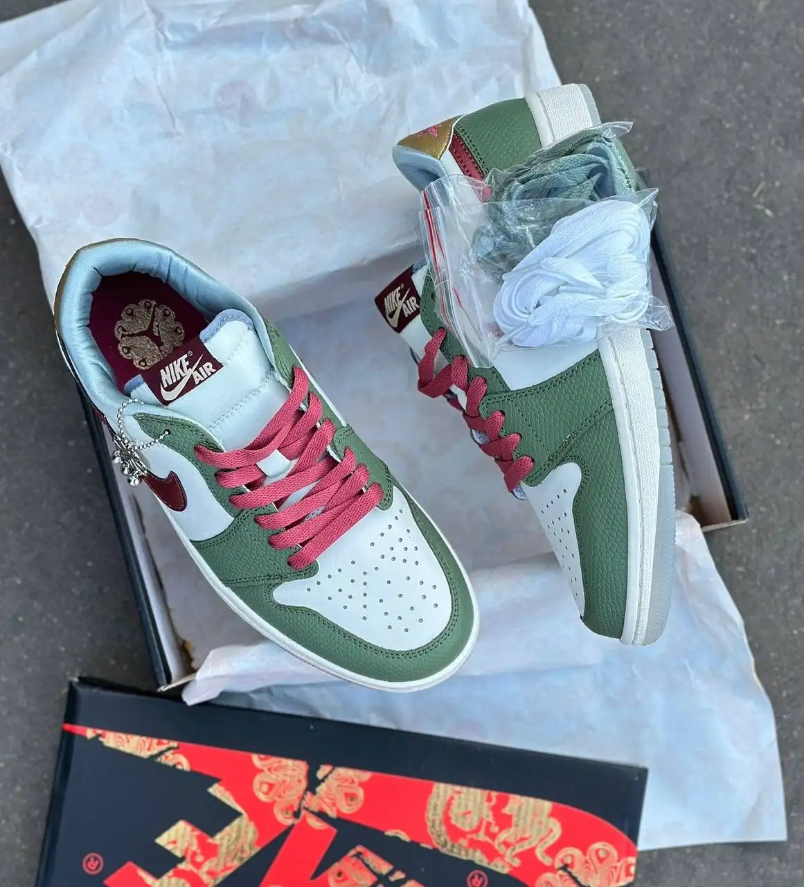 Продам кроссовки мужские Nike 42 размера - Обувь (Одежда) в Челябинск