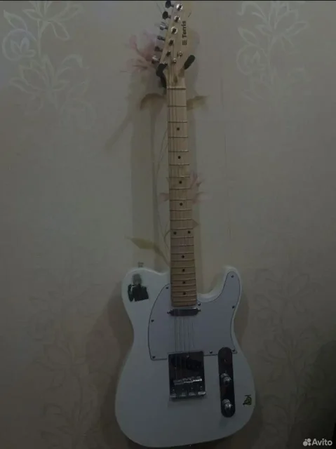 Продам электрогитару Telecaster с комбиком - Часы и умные устройства в Челябинск