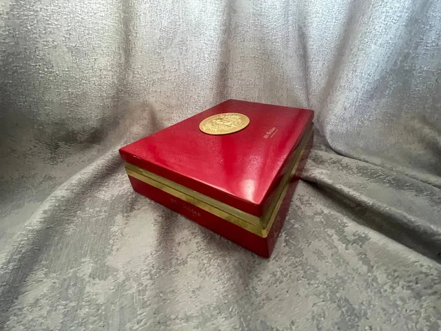 Оригинальный фирменный хьюмидор Romeo y Julieta Hidalgos - Парфюмерия и косметика в Челябинск