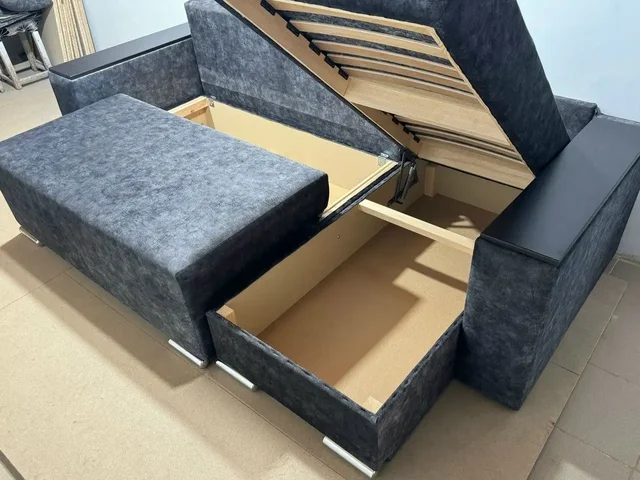 Диван в хорошем состоянии для обеденного отдыха - Декор в Челябинск